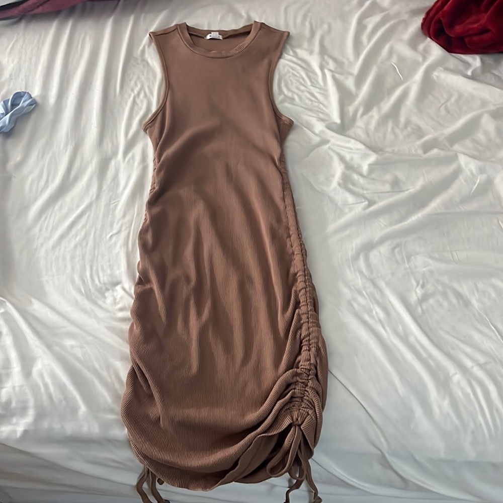 Cute brown dress from garage size xs.